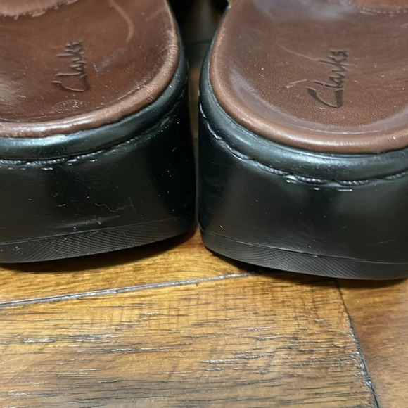 Clarks Studded Heeled Clogs Mule Shoes Brown leather size 8.5 - Picture 9 of 13